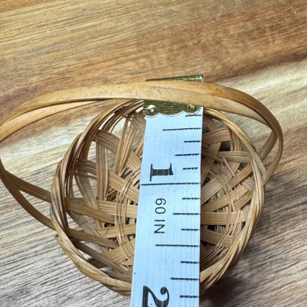 Miniature Woven Wicker Basket with Handle Natural Wood Tiny Dollhouse Decor 2in